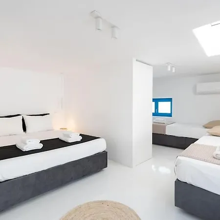 Blue House Paroikia Center Close To Port Hébergement de vacances *