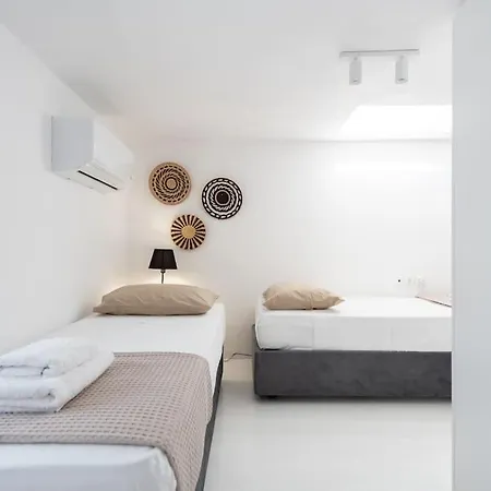 Blue House Paroikia Center Close To Port Holiday home