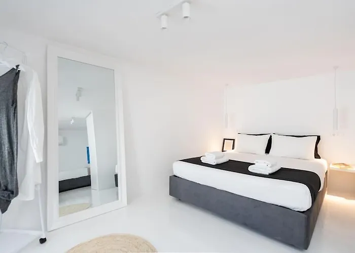 Blue House Paroikia Center Close To Port