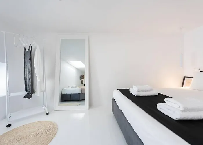 Blue House Paroikia Center Close To Port Holiday home